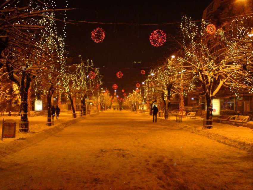 Prishtina sonte ndez dritat për festat e fundvitit