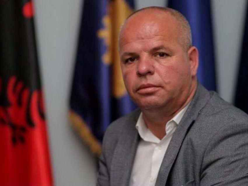 Latifi: Ministri Murati është shkelës i dy ligjeve