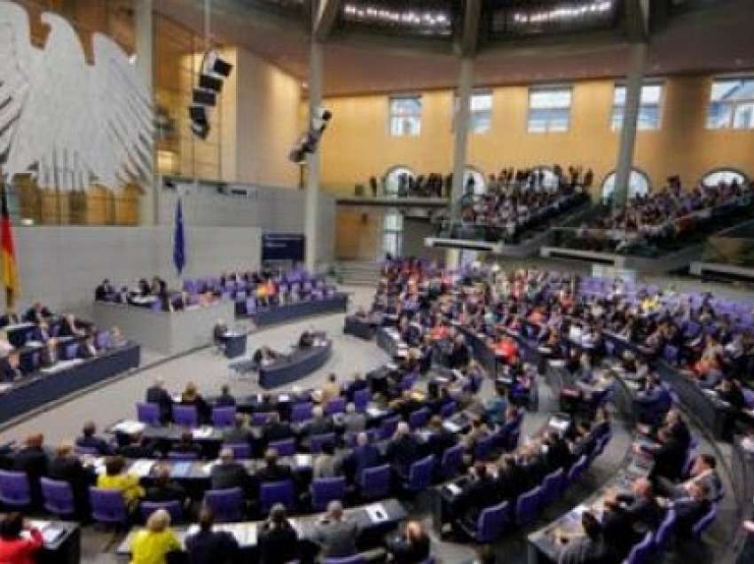 Bundestagu gjerman miraton kufirin e çmimit për gazin dhe energjinë elektrike