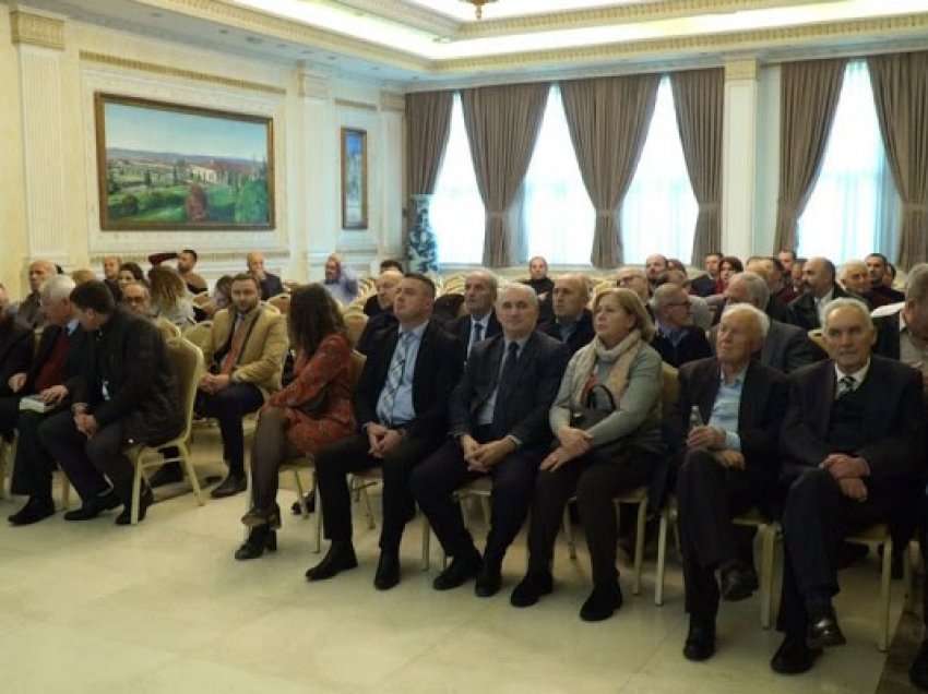 ​Në Hagë dënohet ish-komandanti i UÇK-së, në Prishtinë promovohet libri “Ushtria Çlirimtare e Kosovës-Vlerë Kombëtare”