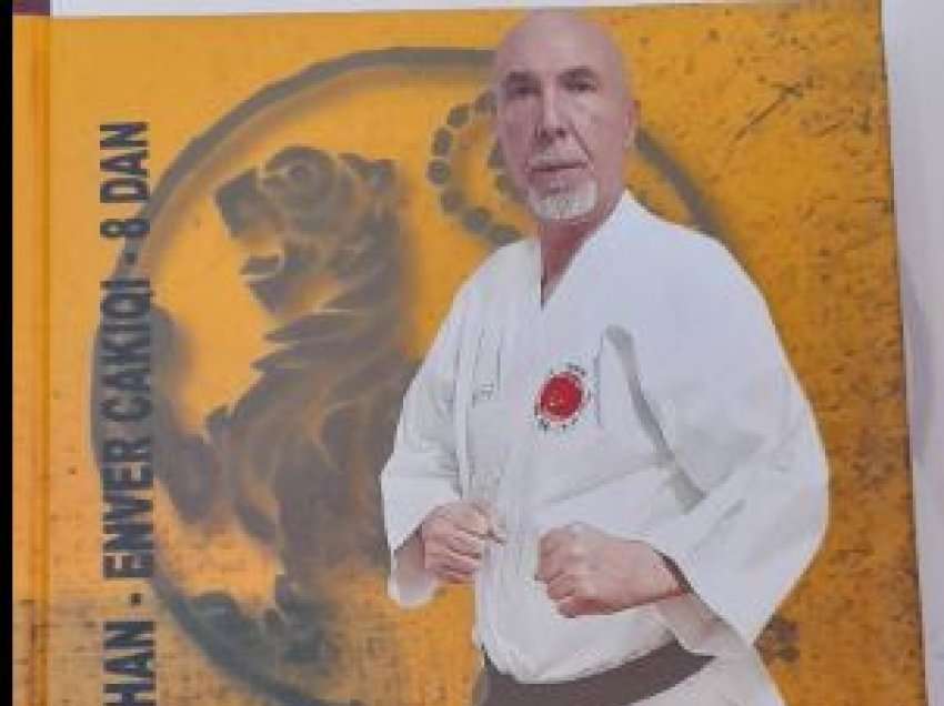 Promovohet libri 'Karate Do' Enver Cakiqit