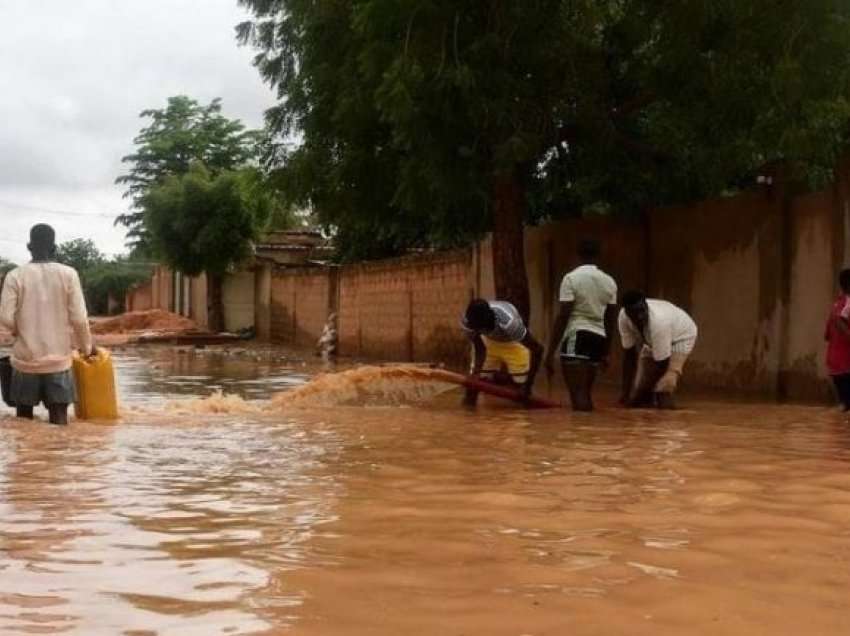OKB: Përmbytjet në Afrikën Perëndimore dhe Qendrore vrasin 1400 njerëz dhe zhvendosin 2.9 milionë të tjerë