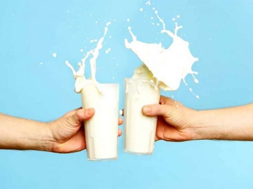 Çfarë ndodh në organizëm nëse pini qumësht çdo ditë?
