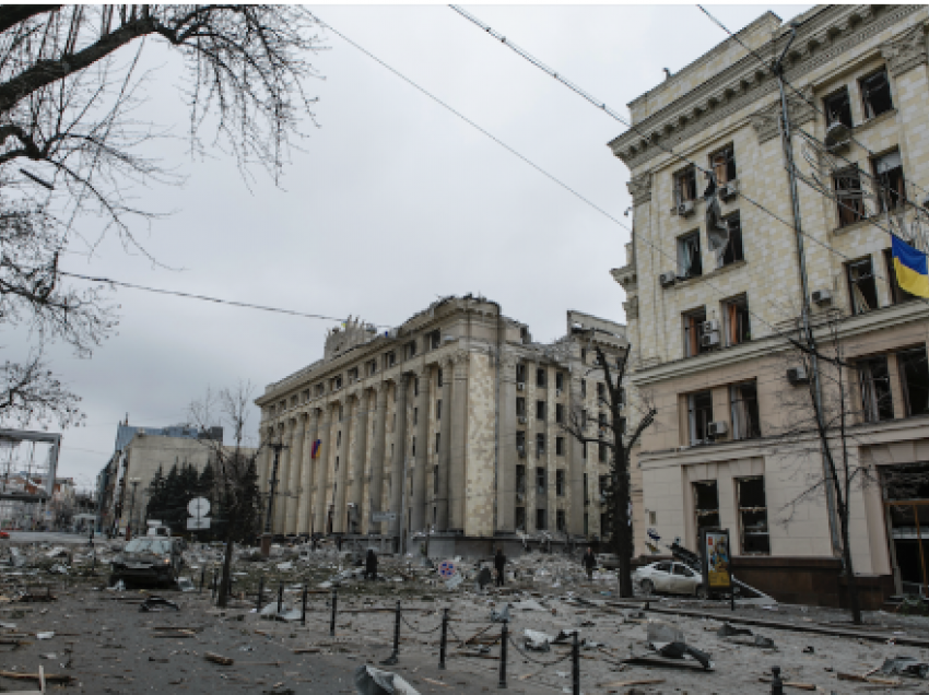 Granatimet në rajonin e Kharkiv, lëndohet një person