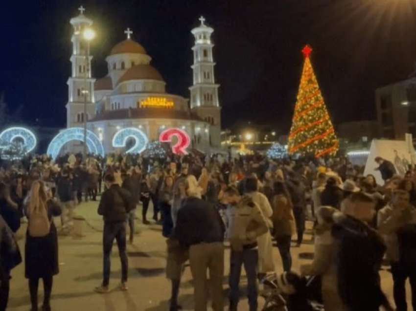 ​‘Rezervohet’ e gjithë Korça, dyndje në qytetin juglindor për festat e fundvitit