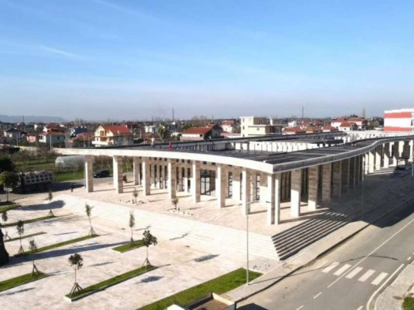 ​Qendra e re komunitare në Thumanë, projektuar si hapësirë për shërbime publike e kulturore