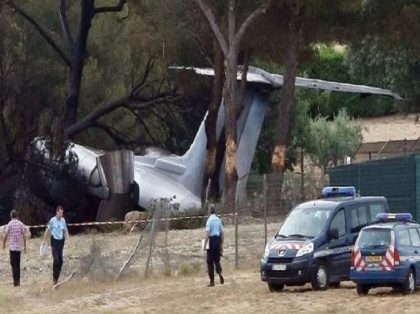 ​Përplasja e një avioni në Francën jugore ka lënë një të vdekur dhe tre të plagosur