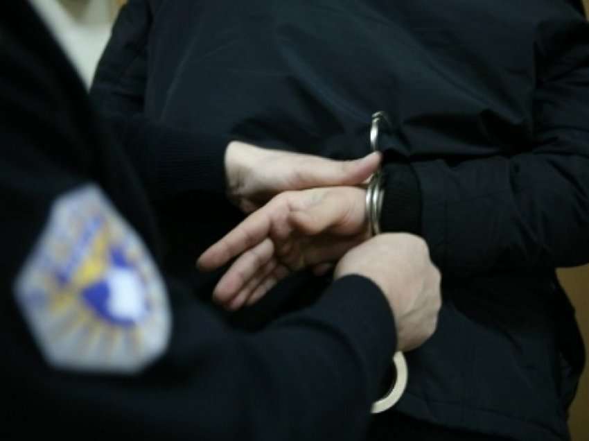 Bashkëjetonte me një femër të mitur, arrestohet i dyshuari në Prishtinë