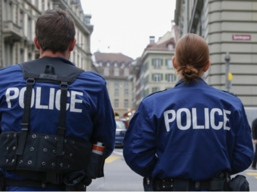 Policia zvicerane arreston katër serbë për 9000 certifikta te falsifikuara