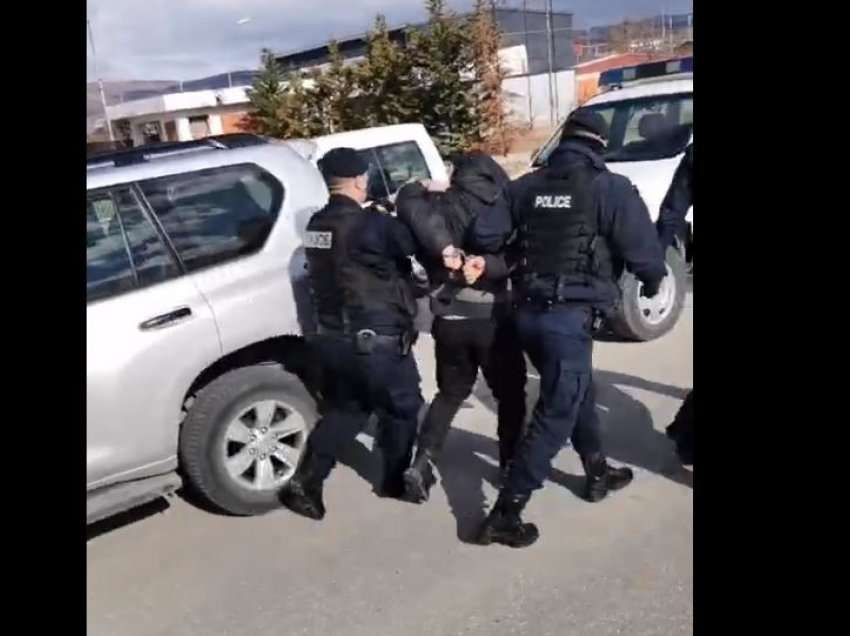 Policia e arreston një kameraman