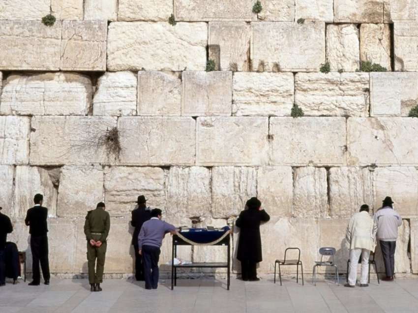 Muri i Lotëve, historia tragjike e njërit prej objekteve më të famshme në Jeruzalem