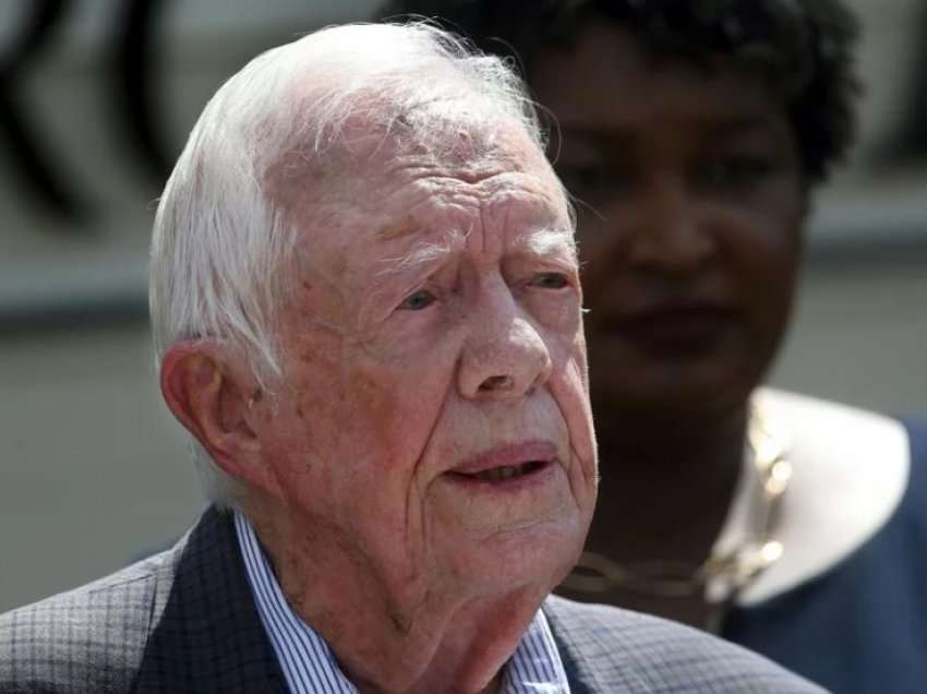 Jimmy Carter: Një hetim i plotë do të tregonte se Trump humbi në 2016-ën