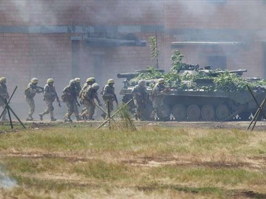 Ukraina do të zhvillojë stërvitje në të njëjtat data me stërvitjen ushtarake ruso-bjelloruse