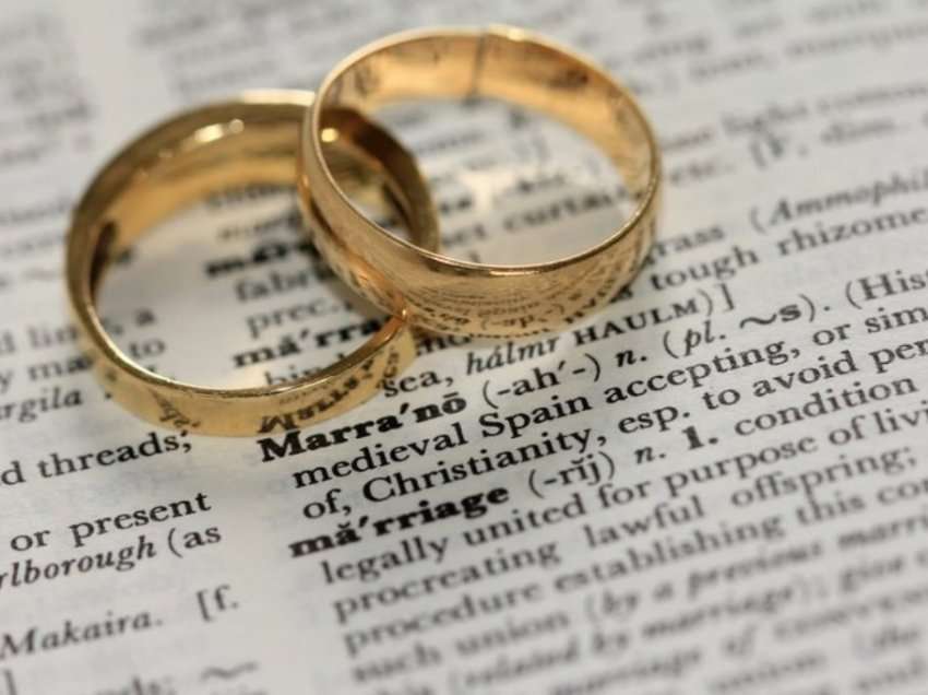 Shenjat e horoskopit që mund të fejohen apo martohen në vitin 2022