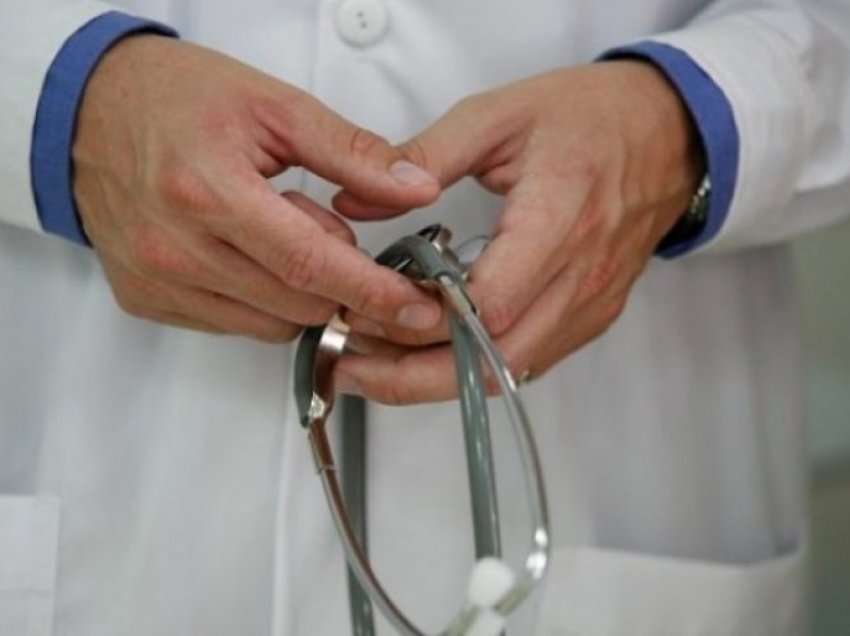 Sindikata e Infermierëve kërkon koeficientin 7 për profesionistë shëndetësorë