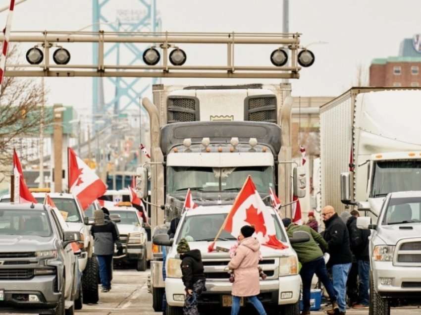Kanada, gjykatësi urdhëron ndërprerjen e bllokadës në kufirin me SHBA-të