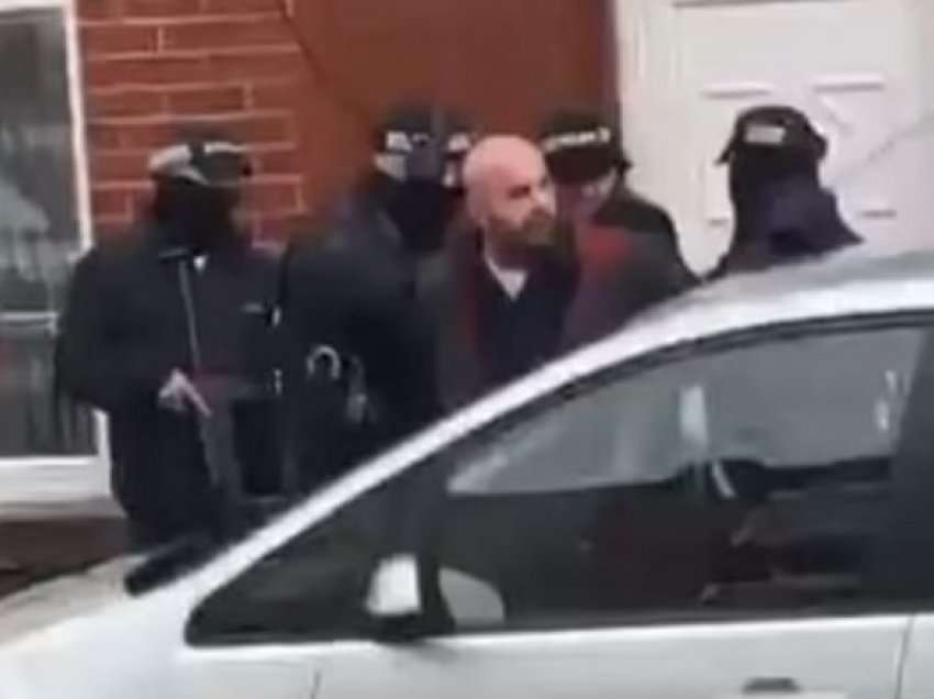 Policia në Angli ia mësynë shtëpisë së gabuar, arrestuan njeriun e gabuar 