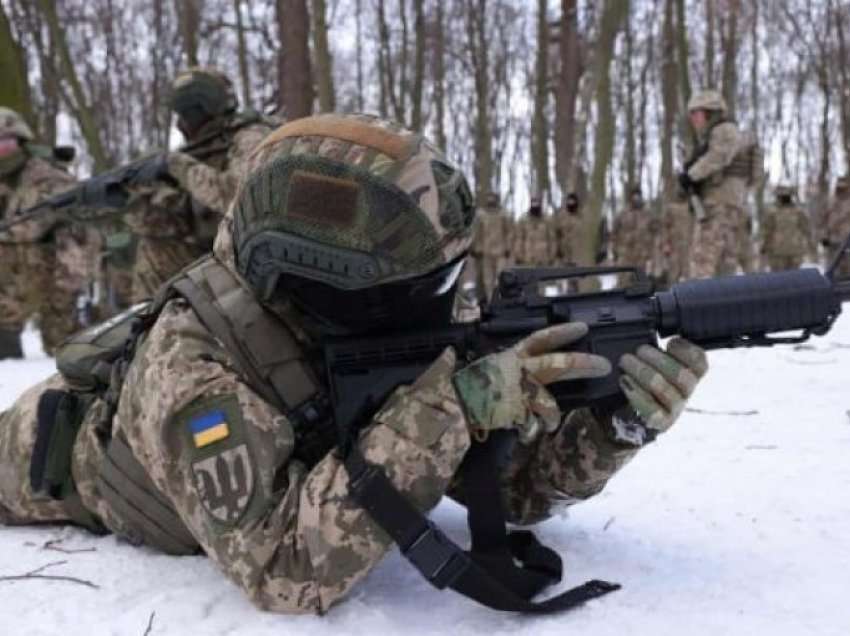 “Të jemi vigjilentë”/Eksperti i sigurisë tregon ndikimin e krizës Ukrainë-Rusi në Kosovë