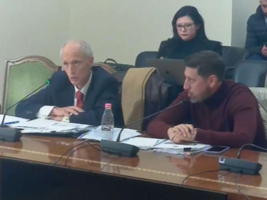 VOA: Vijojnë hetimet parlamentare për incineratorët me dëshmitë e administratorëve