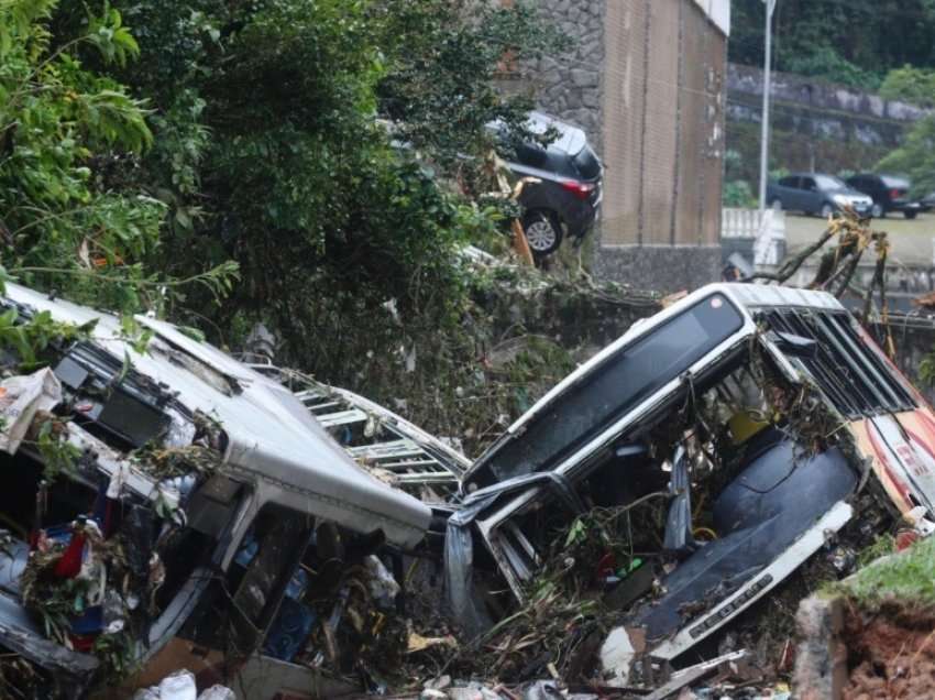 Dhjetëra persona të vdekur pas vërshimeve në Brazil