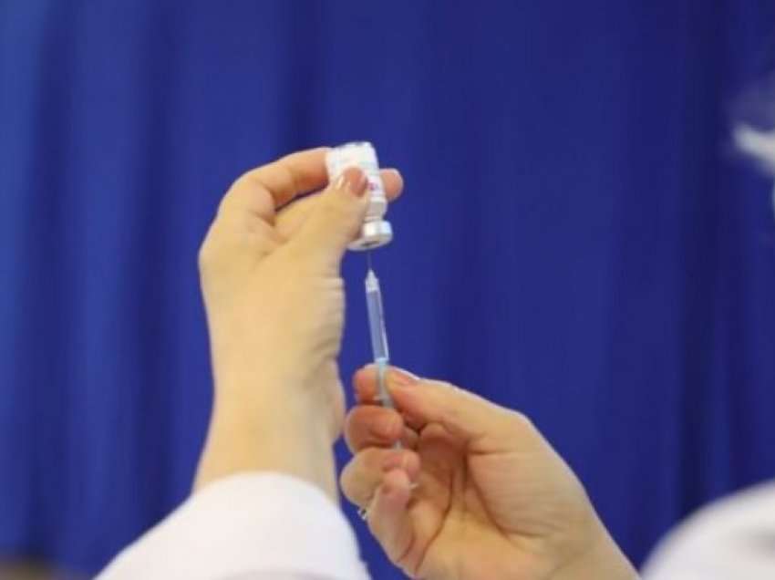 Në Kosovë, vetëm 50.5 për qind e qytetarëve janë vaksinuar me dozën e parë