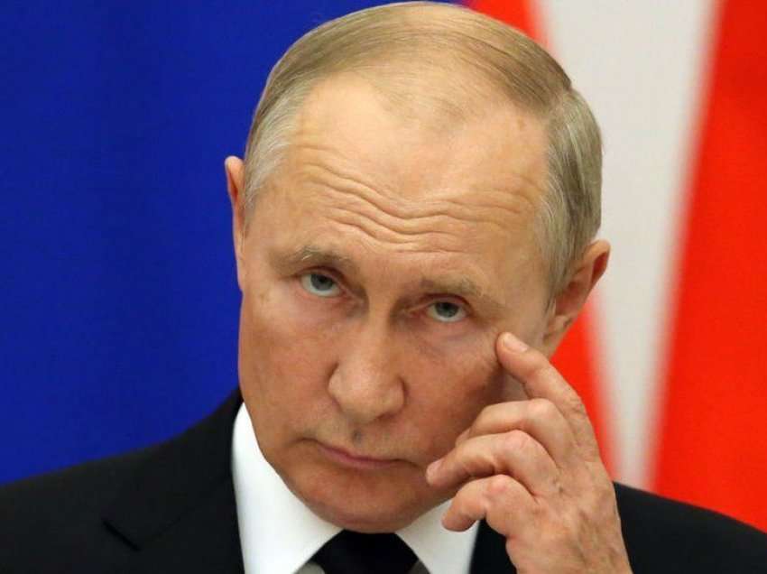 Shtohen thirrjet për mobilizim ushtarak, vjen dhe konfirmimi nga Kremlini: Vladimir Putin të dielën do të…