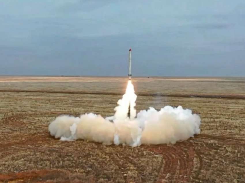 Rusia, stërvitje me raketa në mes të tensioneve me Perëndimin