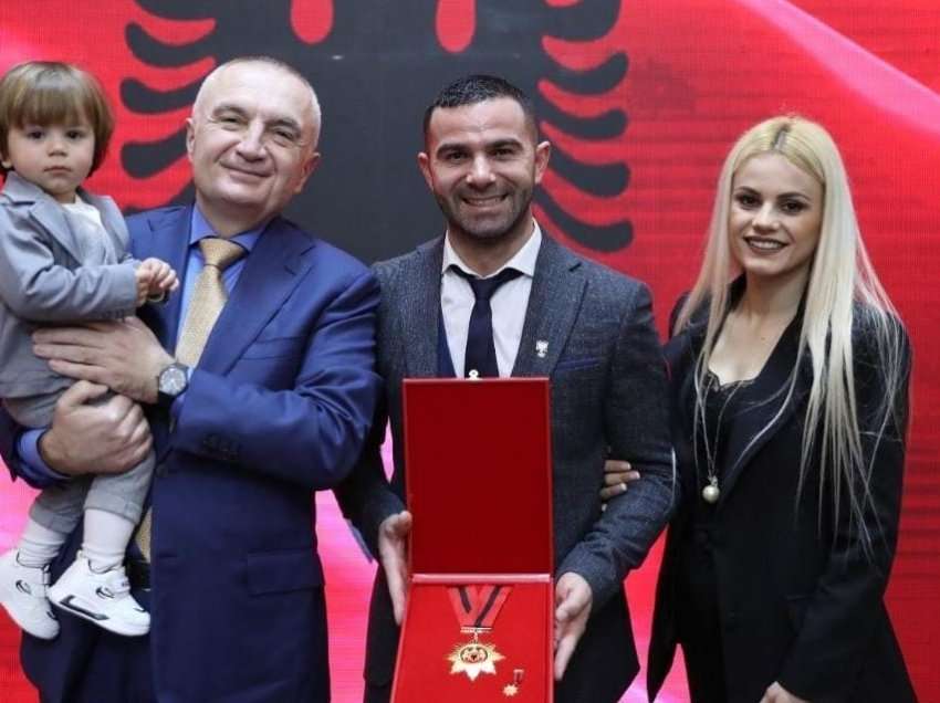 Presidenti i Shqipërisë vlerëson me “Dekoratën e Flamurit Kombëtar” kampionin e botës Briken Calja