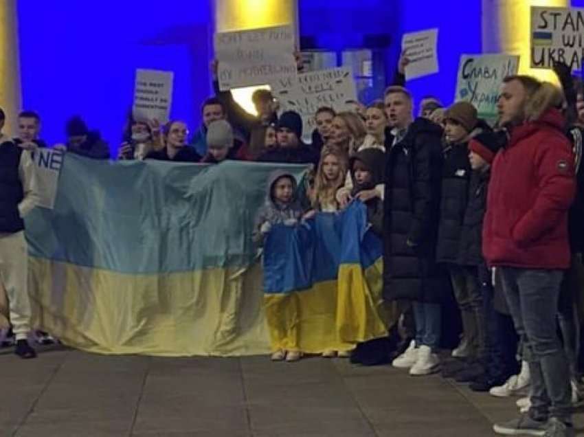 Kapiteni i Ukrainës del në shesh: Bota duhet ta dijë, njerëzit po fshihen nën tokë