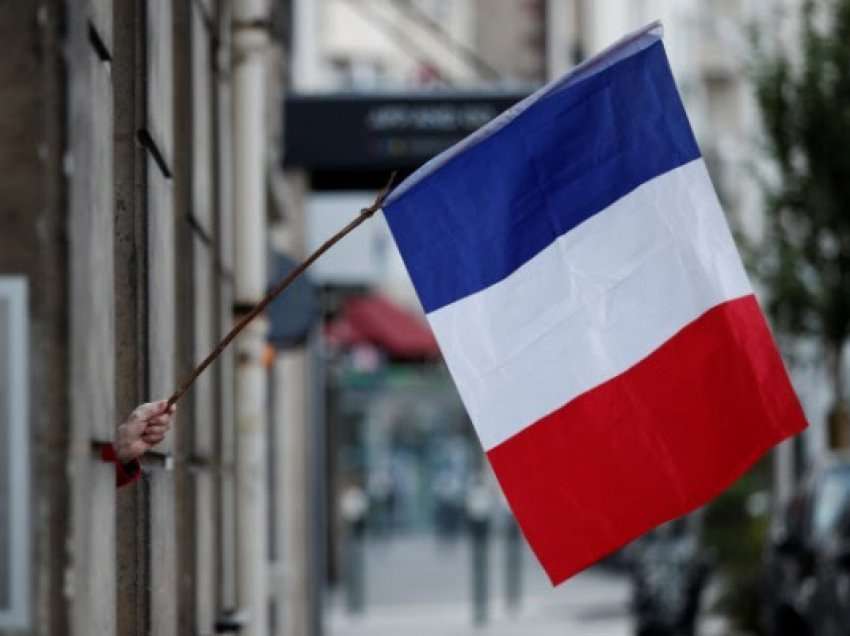​Franca kërkon nga qytetarët e saj të largohen nga Rusia