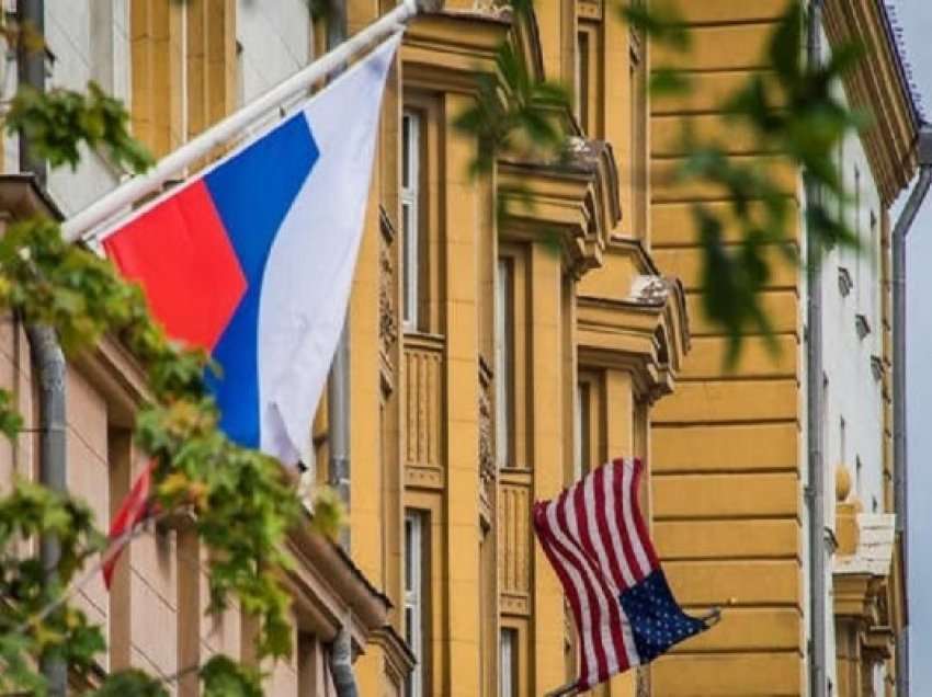 ​Departamenti i Shtetit pezullon operacionet në ambasadën amerikane në Minsk