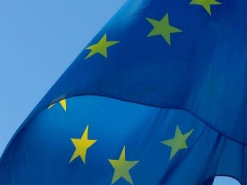 ​BE thërret ministrat e mbrojtjes për të diskutuar krizën në Ukrainë