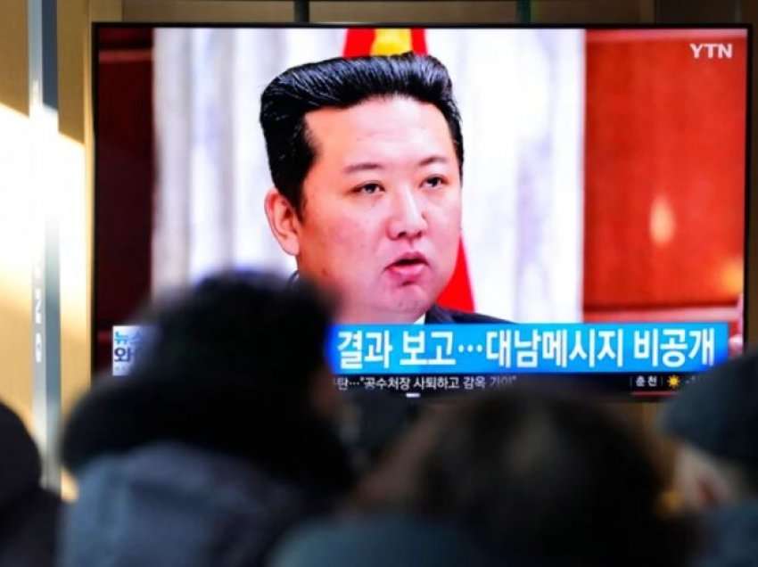 Udhëheqësi i Koresë së Veriut zotohet të forcojë ushtrinë dhe frenojë virusin