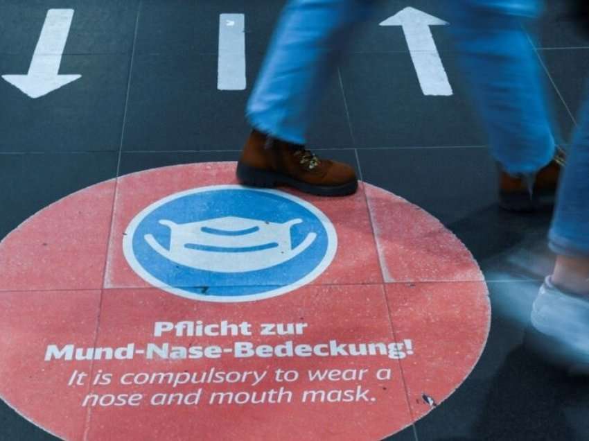 Gjermania shpreson që Omicroni do të ulë hospitalizimet