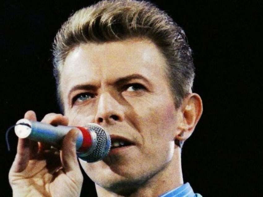 ​Warner Music blen të drejtat për punën e plotë të David Bowie