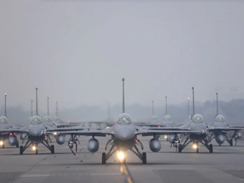 Forcat ajrore të Tajvanit kryejnë stërvitje për të përgjuar avionët kinezë mes tensioneve