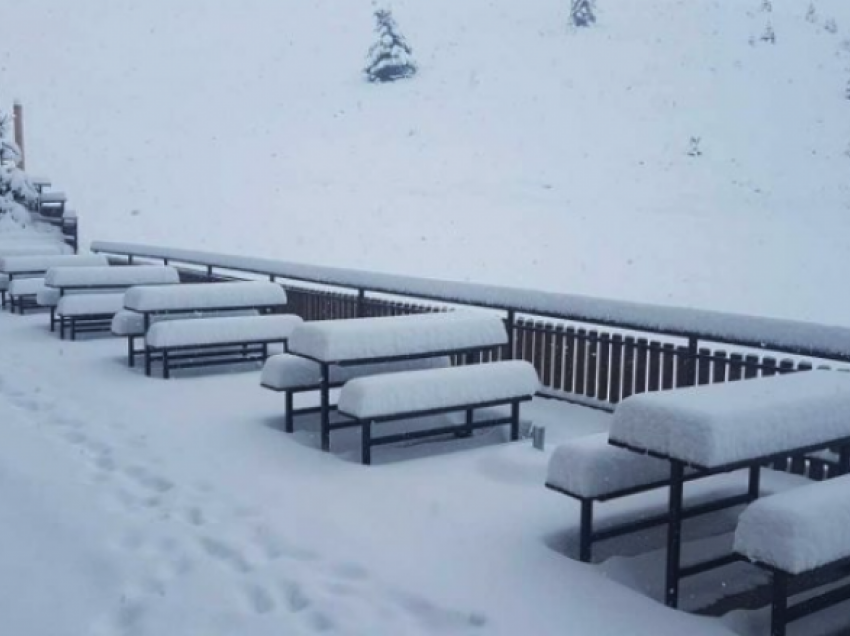 Shtresa më e lartë e borës është regjistruar në Kodrën e Diellit