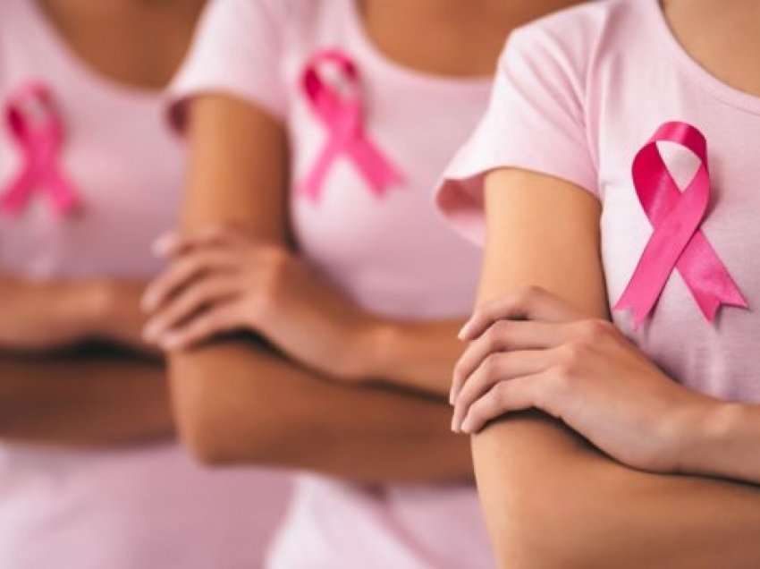 Femrat që kanë këto inde në gjoks rrezikohen nga kanceri i gjirit