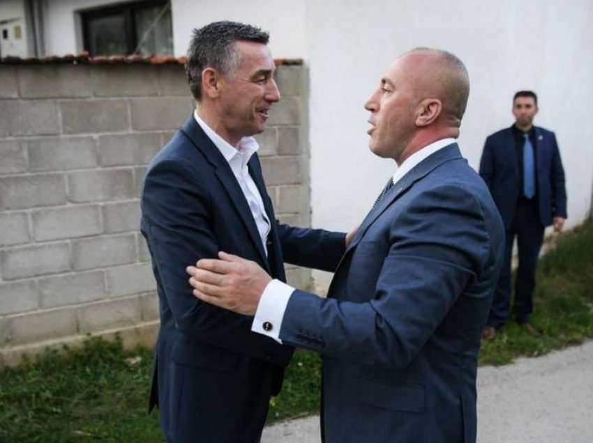 Ramush Haradinaj ngushëllon Kadri Veselin për vdekjen e nënës