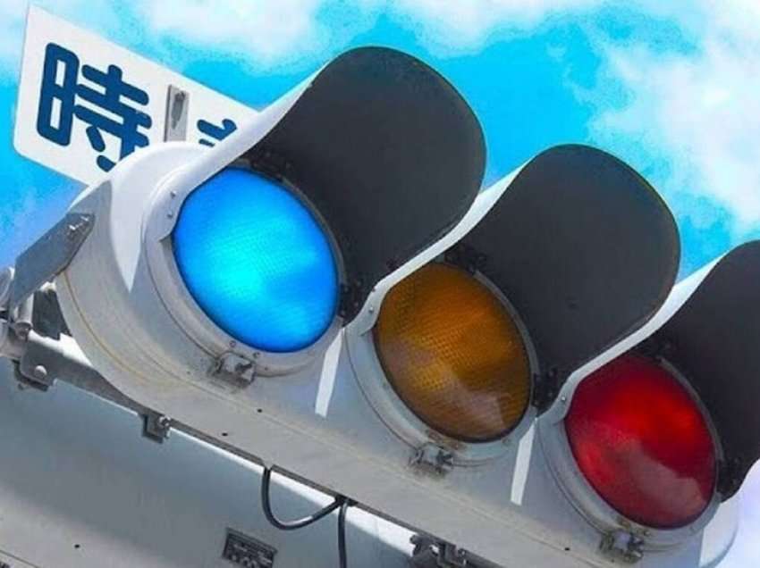 Pse semaforët në Japoni janë blu?