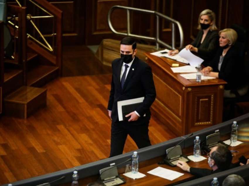 ​Abdixhiku pyet Kurtin: Çfarë vlere të shtuar i jep rezoluta për të ndaluar referendumin serb?