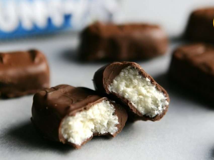 Përgatitni çokollata ‘Bounty’ në shtëpinë tuaj