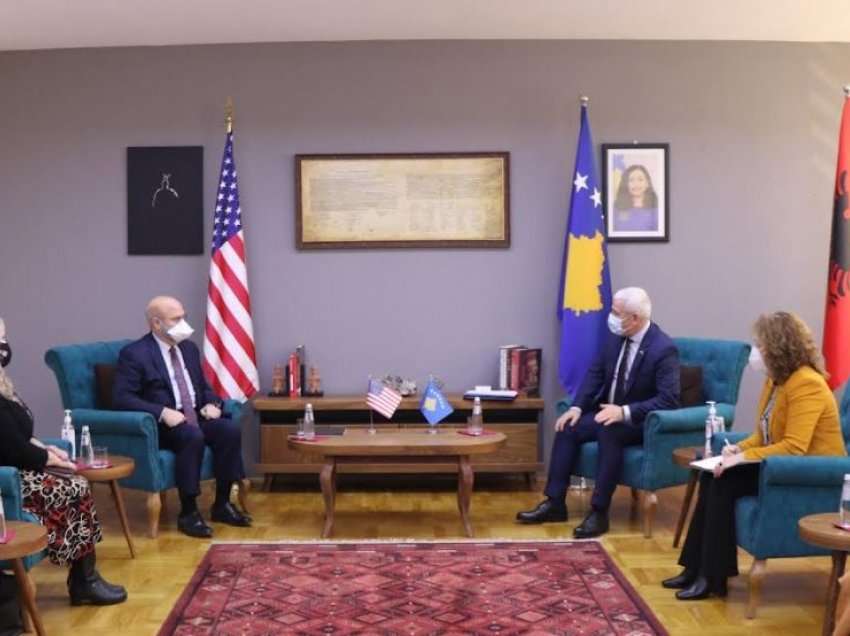 Sveçla e njofton ambasadorin amerikan me prioritetet e Qeverisë dhe MPB-së