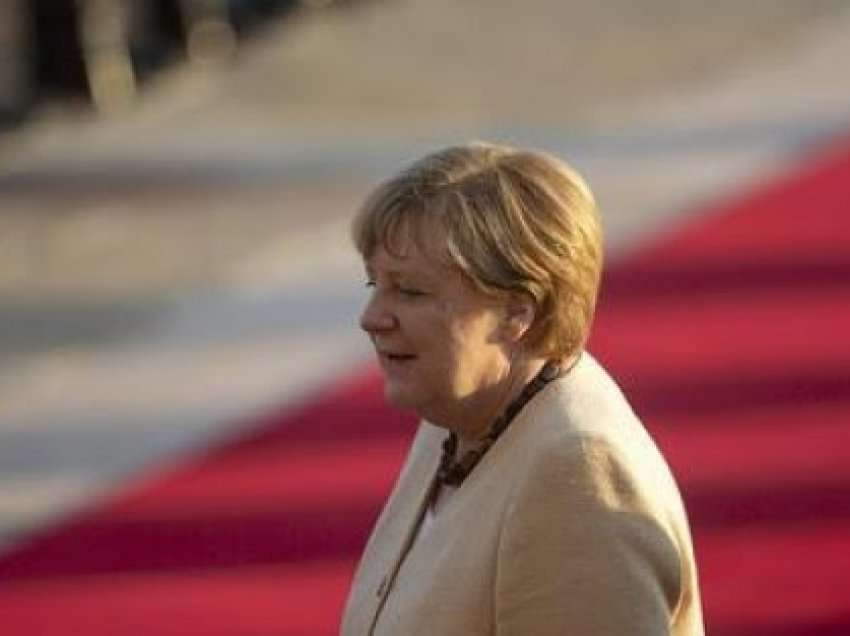 ​Merkel refuzon ofertën për punë në OKB