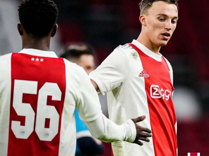 Ajax-i nuk përmbahet, fiton me 9:0 