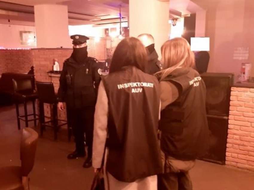 Policia aksion në Gjilan, dënon qytetarë e biznese për mosrespektim të masave kundër Covid-19