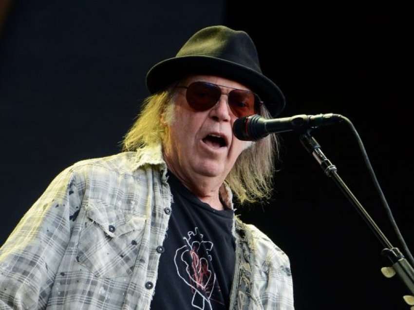 Apple Music dhe Tidal përkrahin Neil Young-un