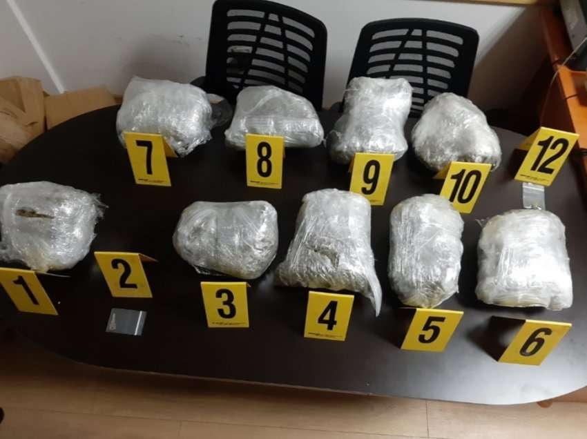 Policia i zbulon mbi 10 kilogram drogë të fshehur në një bunker, arrestohet prizrenasi