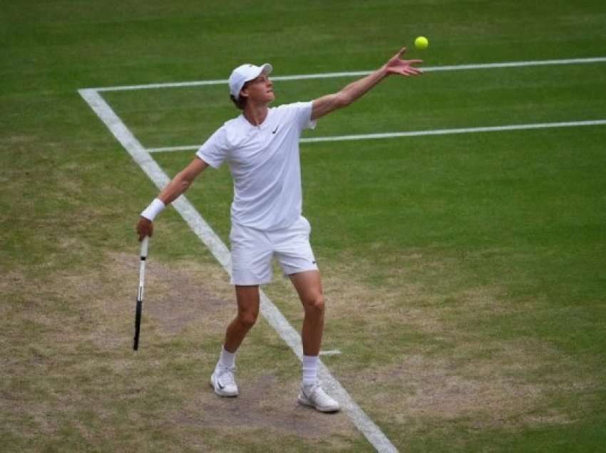 ​Senzacioni i tenisit, Jannik Sinner, kalon në çerekfinale të Wimbledonit