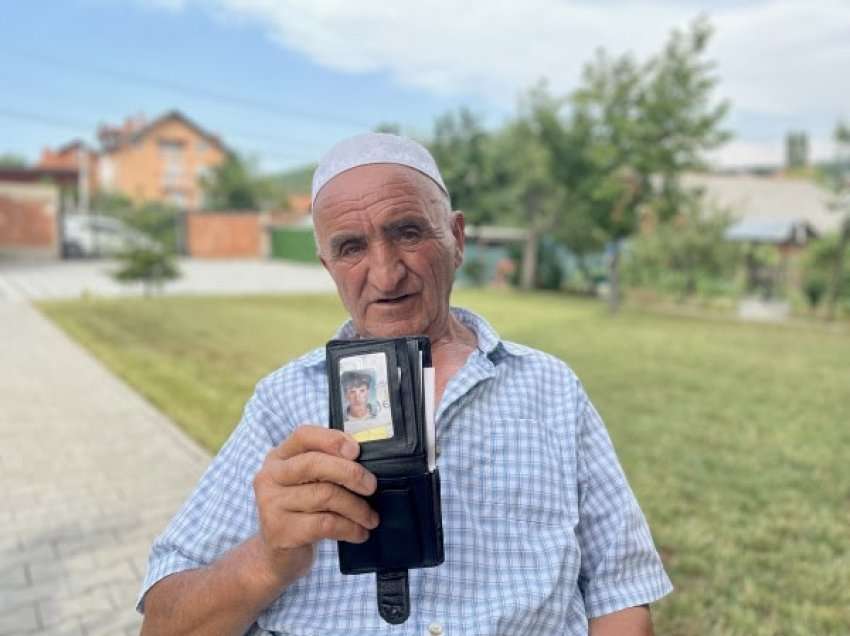 ​“Mos të vdes pa e gjetur djalin”, 79 vjeçari në pritje të lajmit për të birin e zhdukur me dhunë